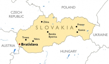 Magnetic map of Slovakia, illustrated, colored